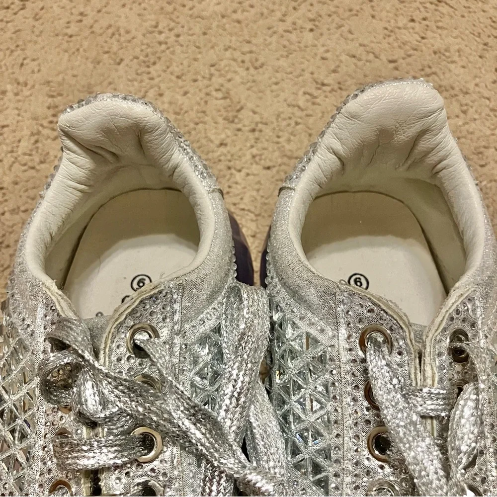 La Sheelah Size 6 Tennis Shoes Rare Mirror‎ Studded Bling *Like New*